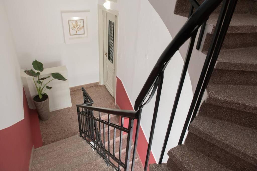 Elegant Apartment In The Heart Of Heraklion Exterior foto