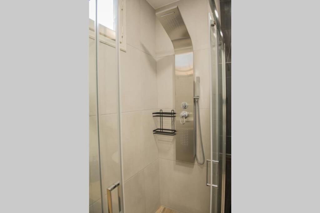 Elegant Apartment In The Heart Of Heraklion Exterior foto