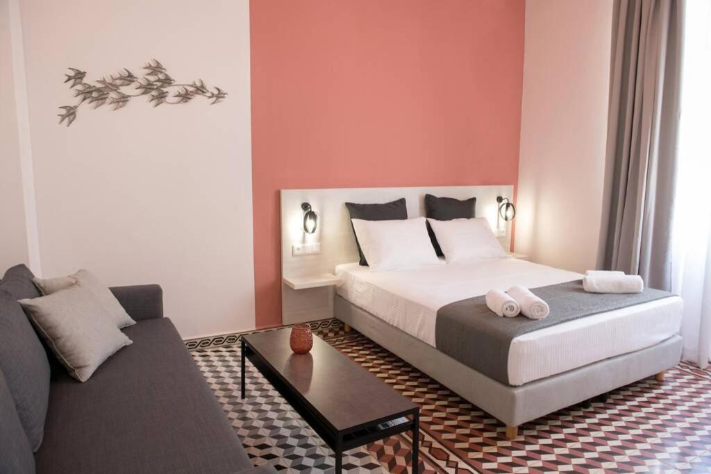 Elegant Apartment In The Heart Of Heraklion Exterior foto