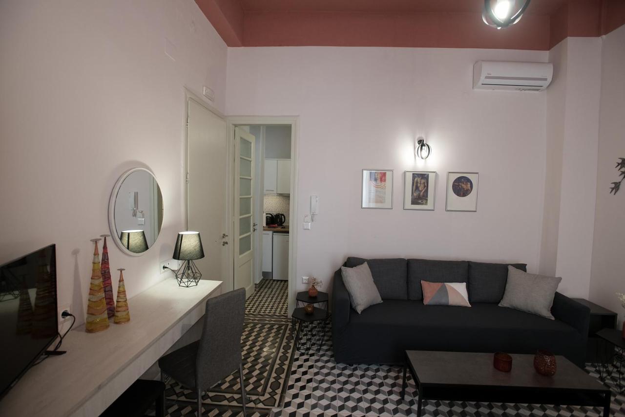 Elegant Apartment In The Heart Of Heraklion Exterior foto