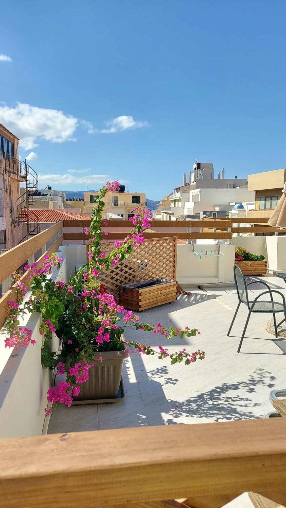 Elegant Apartment In The Heart Of Heraklion Exterior foto