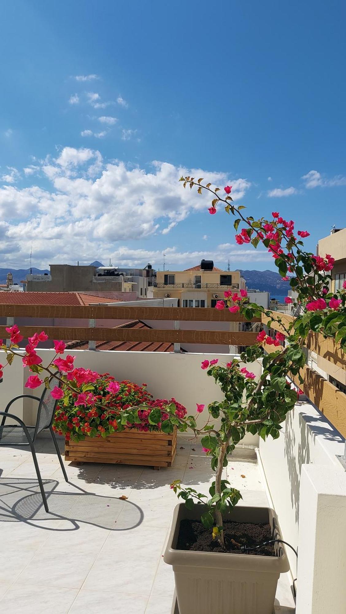 Elegant Apartment In The Heart Of Heraklion Exterior foto